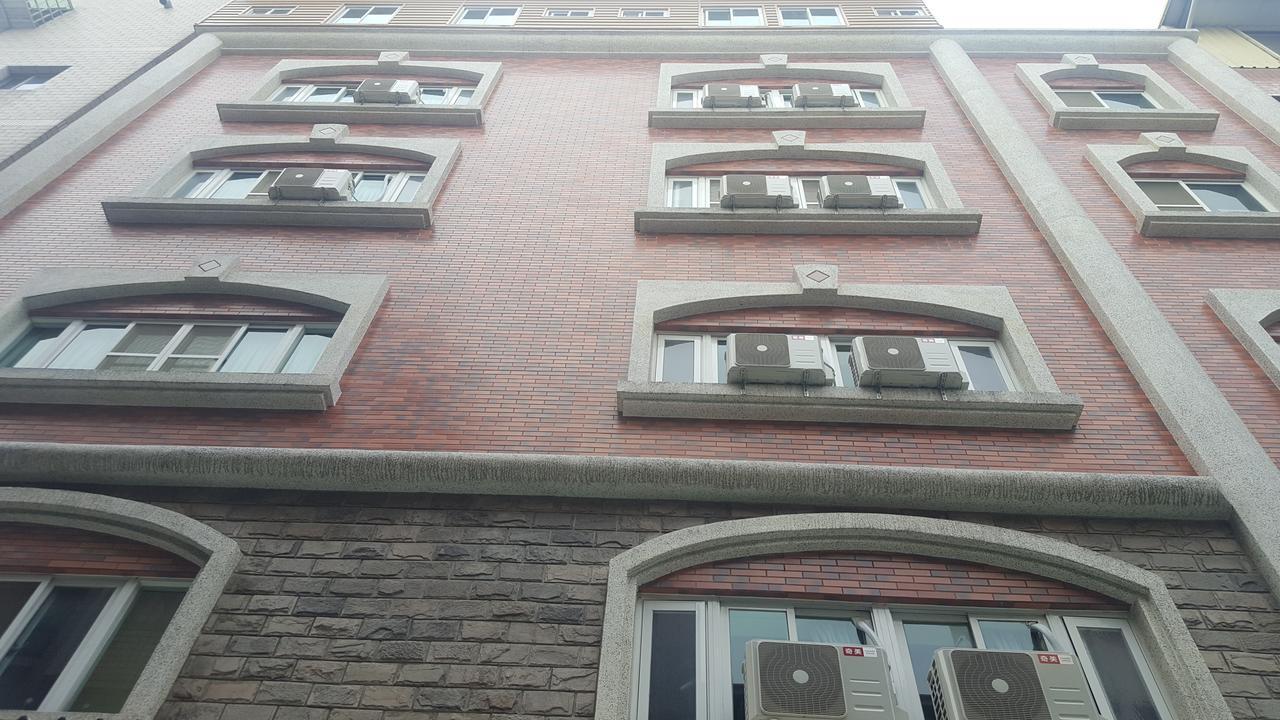J. Home Kaohsiung Exterior photo